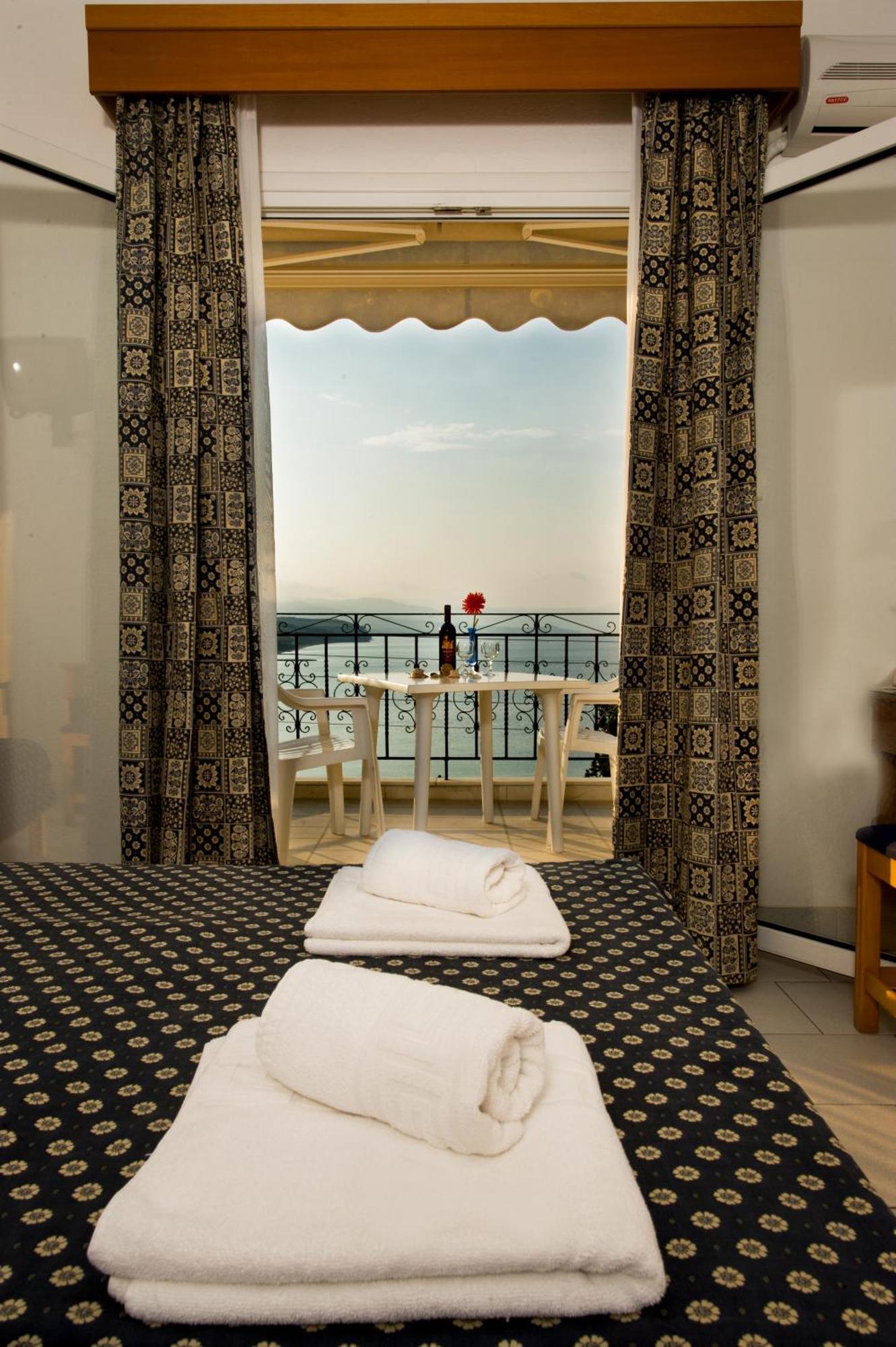 Lazaridis Luxury Studios & Apartments Nea Roda Ngoại thất bức ảnh