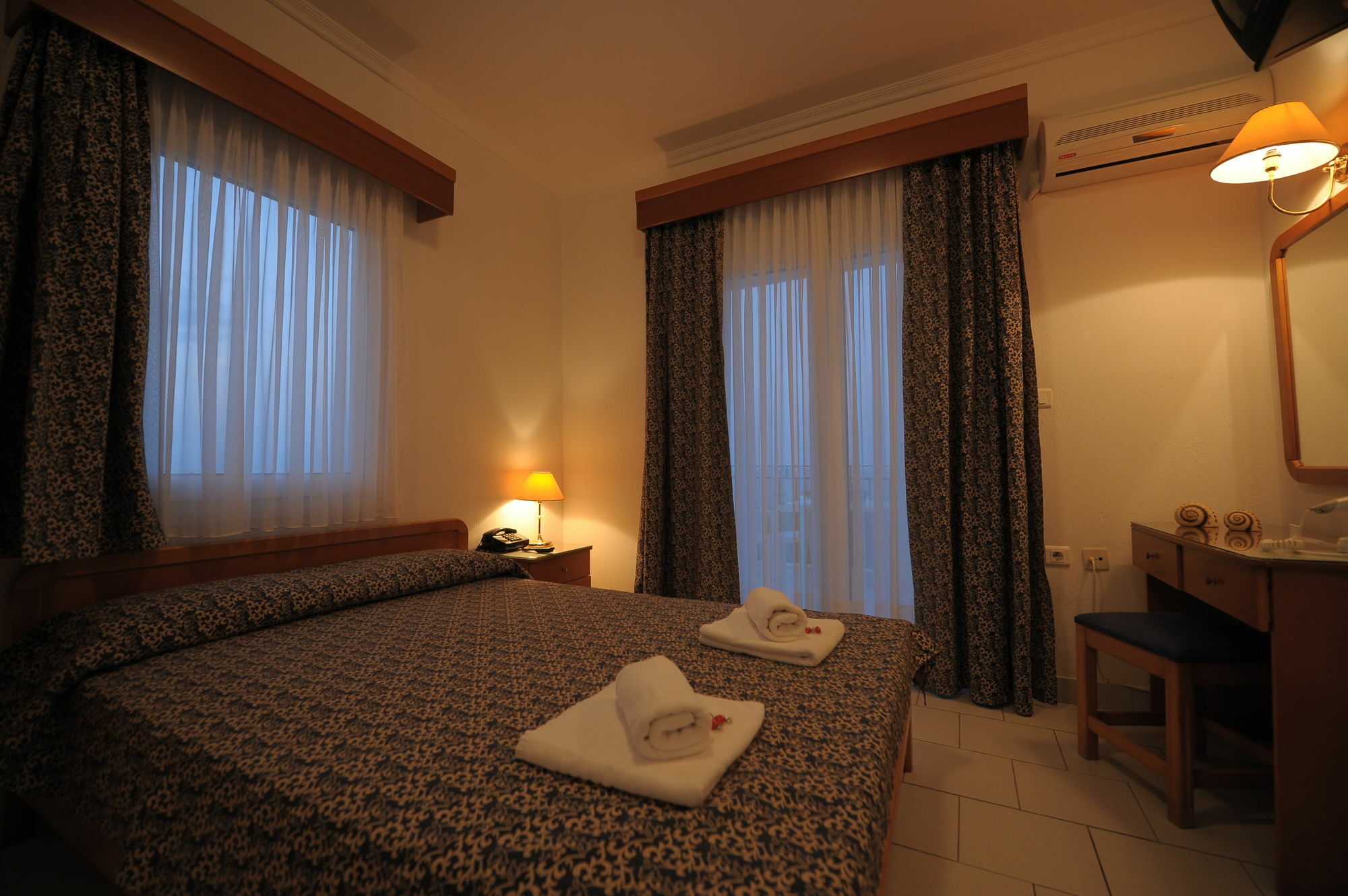 Lazaridis Luxury Studios & Apartments Nea Roda Ngoại thất bức ảnh