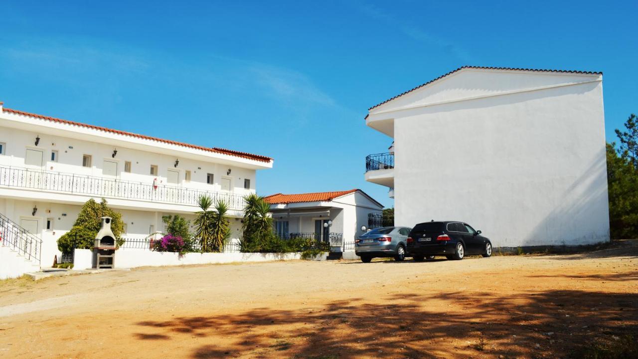 Lazaridis Luxury Studios & Apartments Nea Roda Ngoại thất bức ảnh